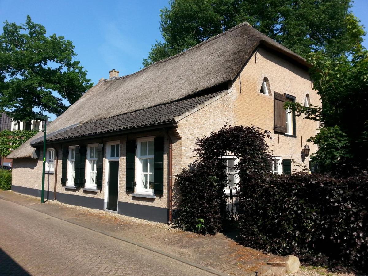B & B De Pimpelmees 's-Gravenmoer Exterior foto